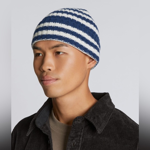 Everlane The Cashmere Rib Beanie Unisex NWT - Picture 3 of 8